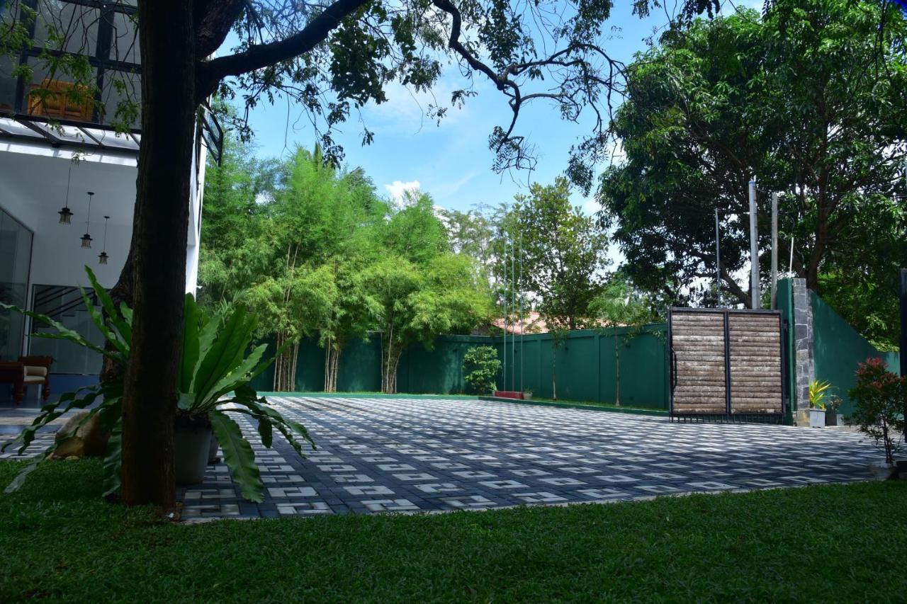 Eden Grand Hotel Dambulla Exterior photo