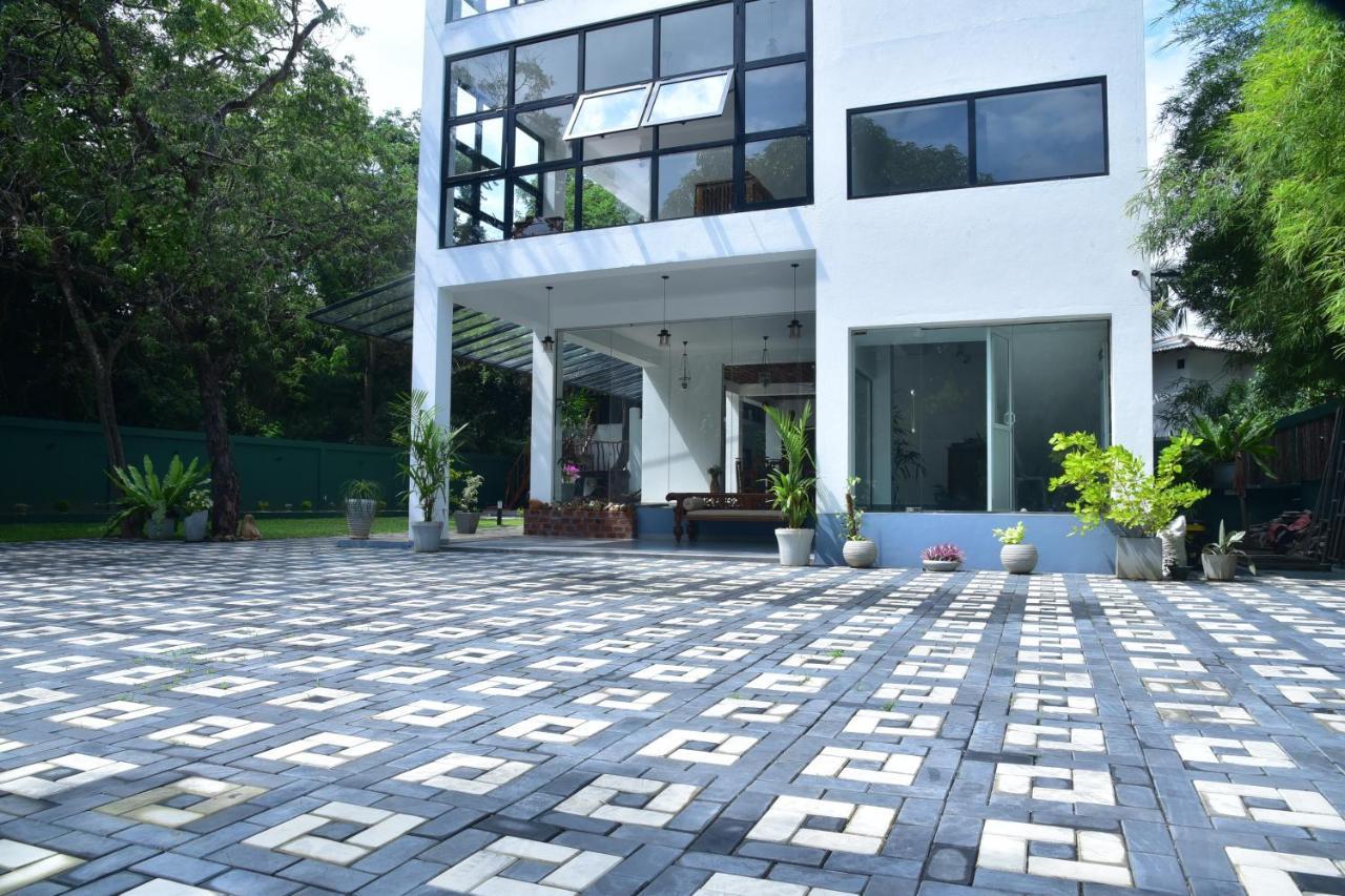 Eden Grand Hotel Dambulla Exterior photo