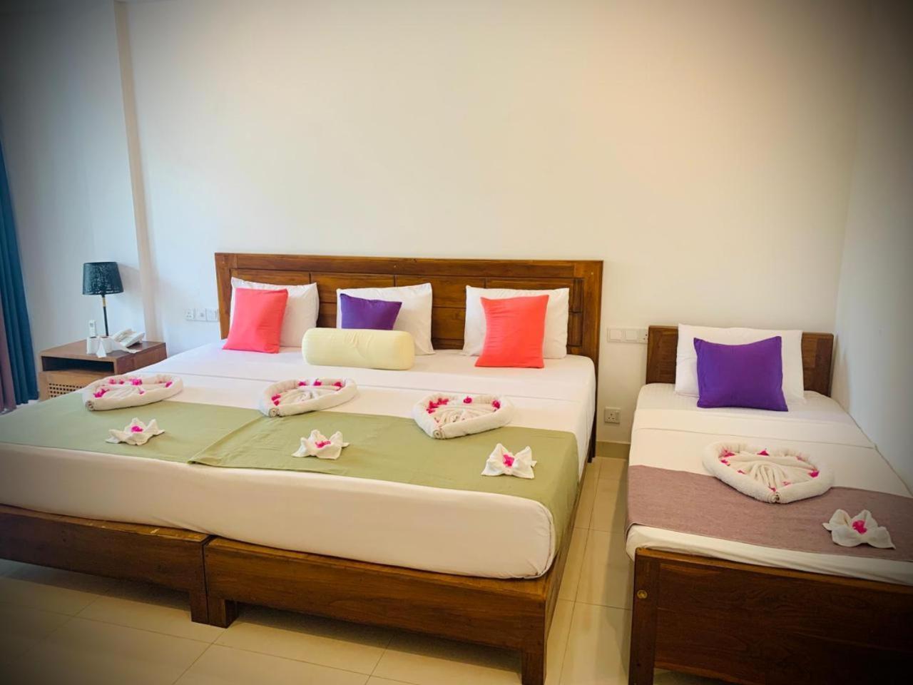 Eden Grand Hotel Dambulla Exterior photo
